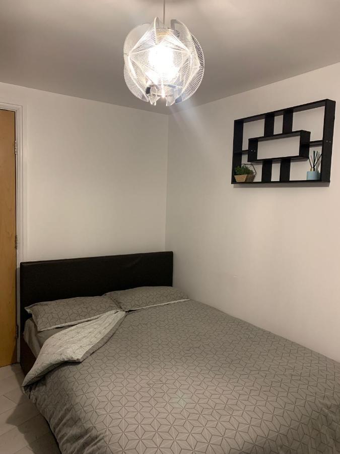 Room Near City London Exterior photo