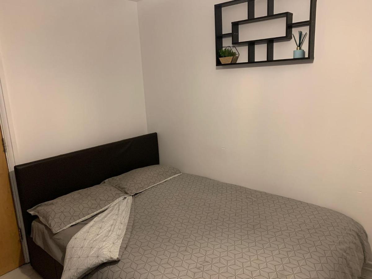 Room Near City London Exterior photo